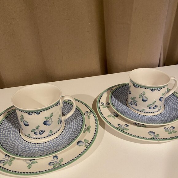 Villeroy & Boch Provence Tableware Set - 6 Pc Plate,โ Saucer, Cup - Floral - Picture 7 of 7